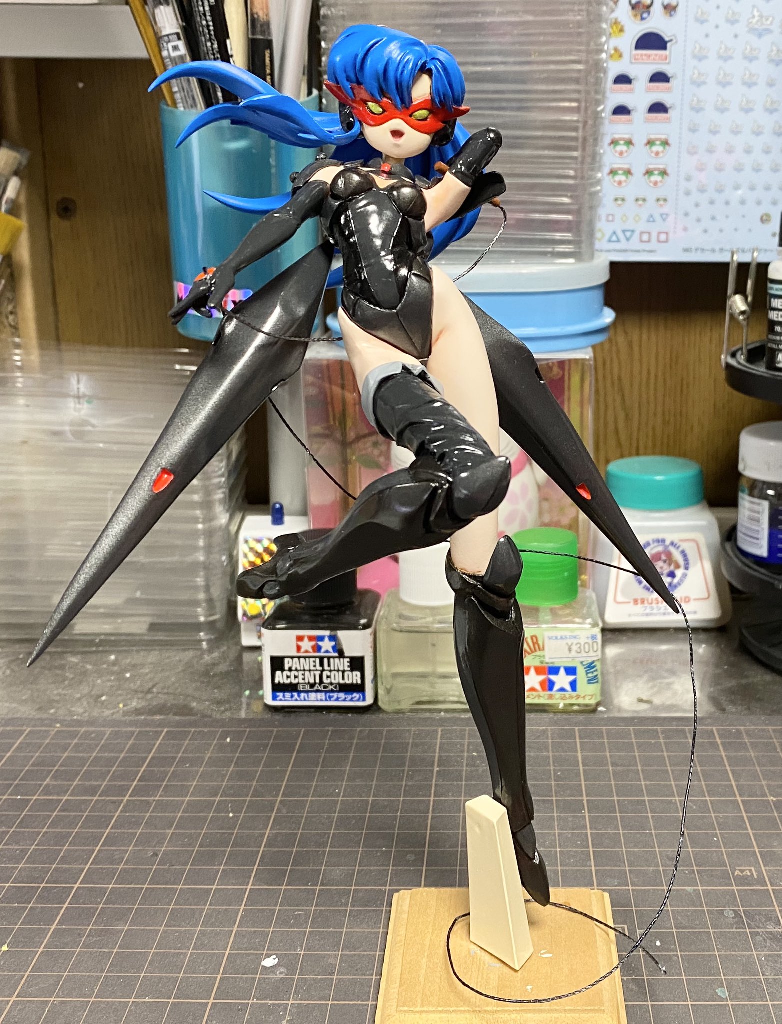 海洋堂 1/8 暗黒お嬢様13人衆 NO.6 女王様のルミナーエフ 銀河