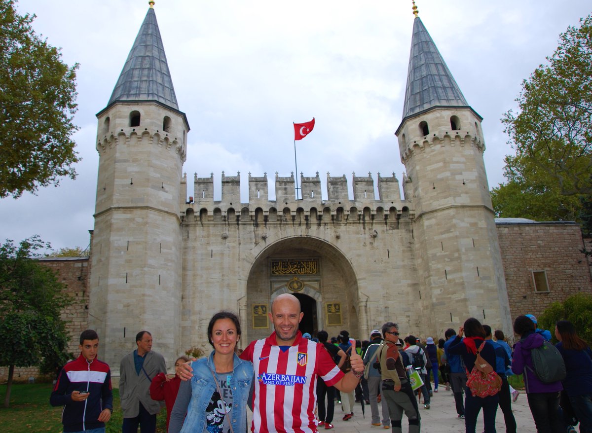 29 de Octubre. Dia nacional de Turquía (realmente Día de la República). Nosotros llevamos hasta allí la rojiblanca en Septiembre de 2014. #PalacioTopkapi #Estambul @Atleti #AúpaAtleti #ForzaAtleti
https://t.co/Earn5KvL0d https://t.co/QcfjznpmZK