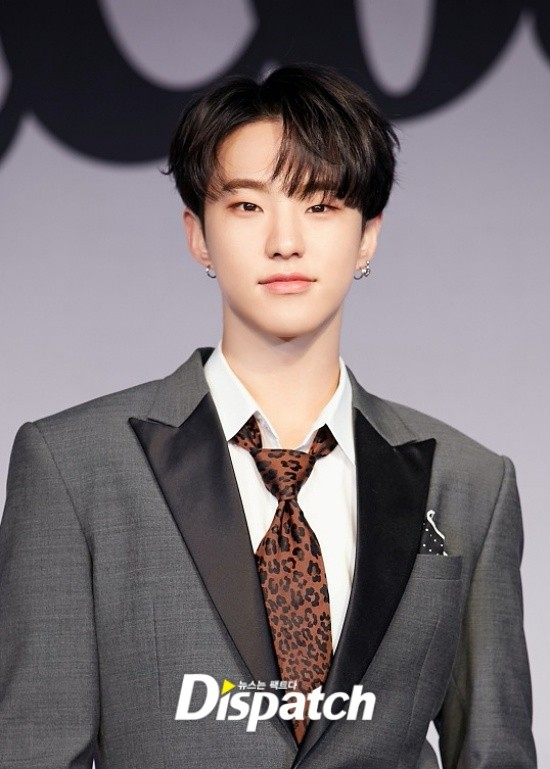 theseoulstory's tweet photo. SEVENTEEN Hoshi makes a donation of 23.1million won to Maseok High School

Back then, it was hard for Hoshi to maintain his studies due to his family's situation. Now, Hoshi wishes to support those in need so they are able to achieve their dreams

Source: https://t.co/9IGkp4Cflx https://t.co/nrQ2Tv8U0y