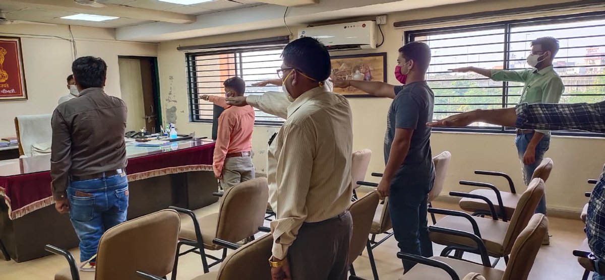 રાષ્ટ્રીય એકતા દિવસ અંતર્ગત પ્રાંત કચેરી ચીખલી ખાતે સર્વે કર્મચારીઓ દ્વારા શપથ લેવામાં આવ્યા.
<a href="/CollectorNav/">Collector & DM Navsari</a>  <a href="/InfoNavsariGoG/">Info Navsari GoG</a>