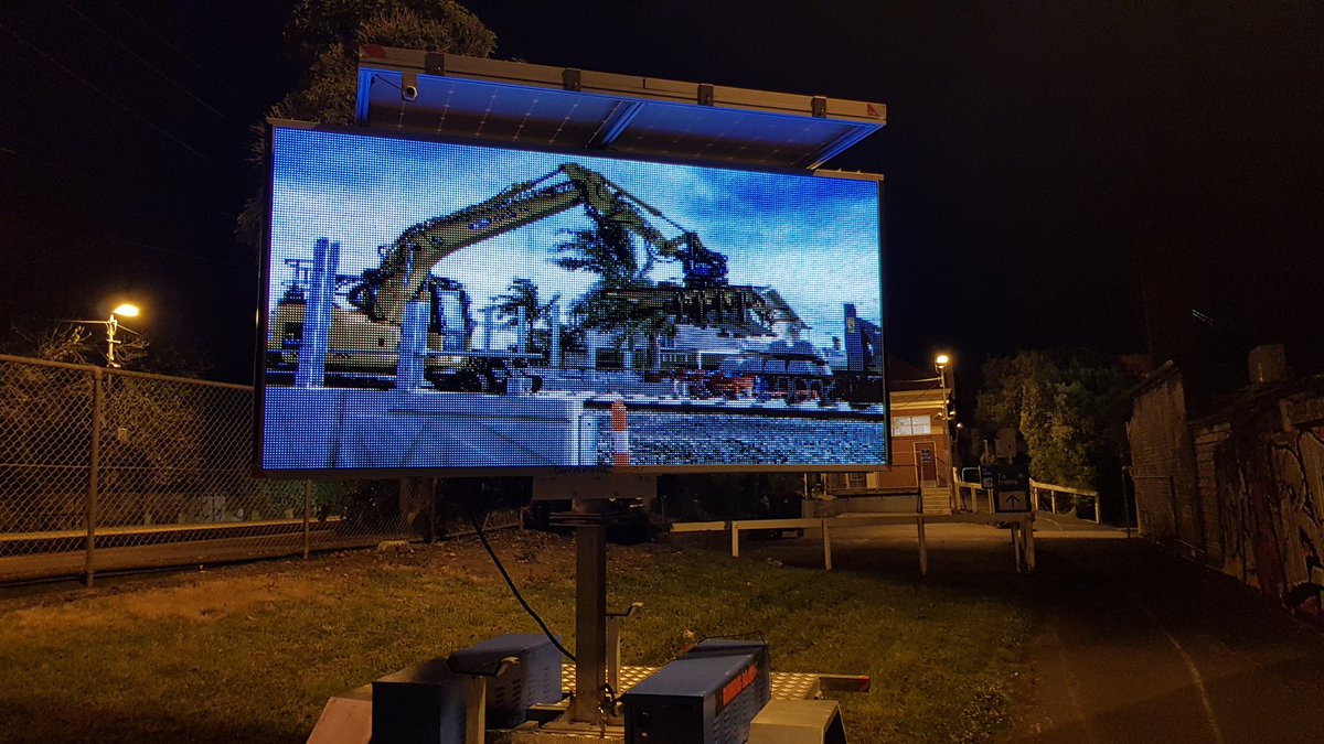 greeneyedfitz's tweet photo. Brunswick Station is sporting what I can only describe as a kiosk-style solar-powered low-res skyrail moodboard. https://t.co/klPp7AV8AS