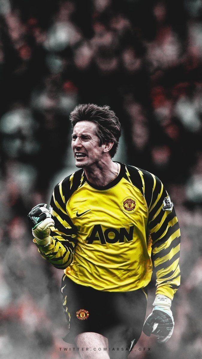 Happy birthday to one of our legendary goalkeeper Edwin van der sar         