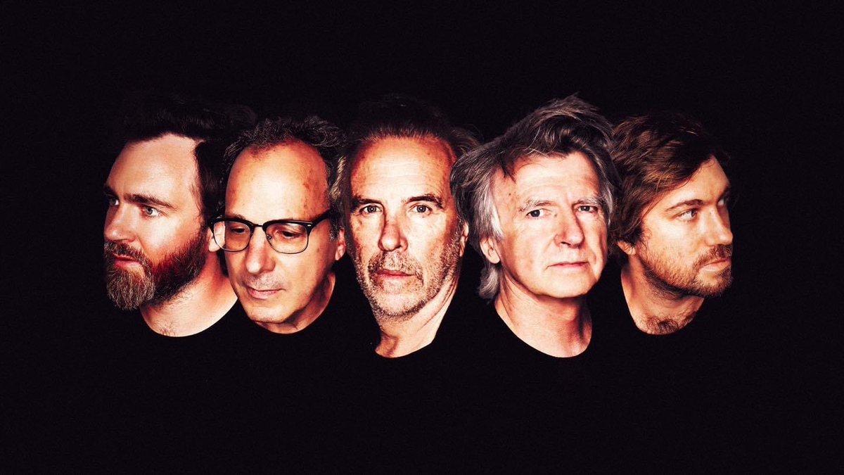 ScrambledBeks's tweet photo. When @CrowdedHouseHQ start channeling their favourite boy band @NKOTB 😁 https://t.co/VJk4R6YQbx