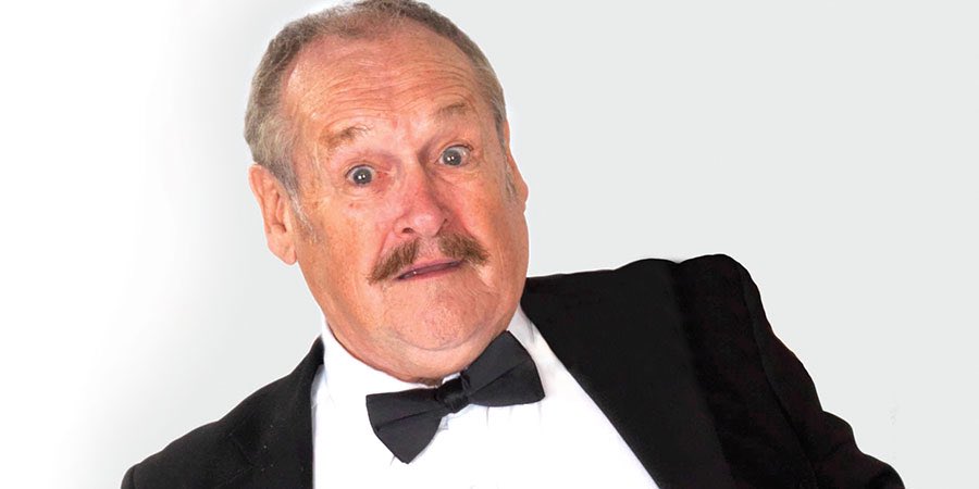 NotTooTame's tweet photo. Absolutely heart broken to hear of #bobbyball passing. An extraordinary talent, a big heart and just a joy of a human. His recent performance in #cockfields on @goldchannel was incredible. #RockOnTommy you’ll be missed pal 💔 https://t.co/mNgE3yXJqu