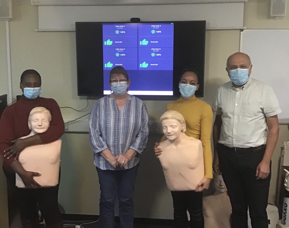 ResusTeam's tweet image. 100% for the whole group doing 2 full minutes of compressions monitored with @Laerdal_UK #QCPR @LandDHospital #practicemakesperfect @ResusCouncilUK