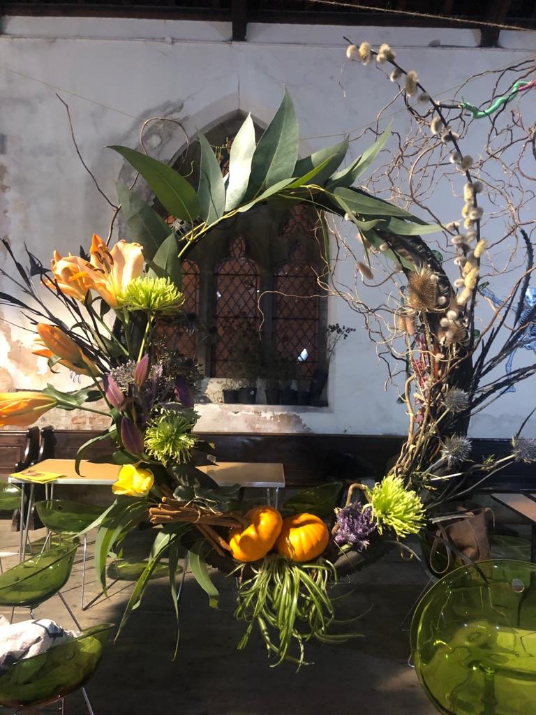 bite_market's tweet photo. Our frame is ready 🌱🌱🌱🌱 today Bite the Biscuit Neighbourhood Market from 11 to 4 at the former St Matthews church. Pop in⚡️#supportlocaleconomies #locameconomiesagainstthepreinventedworld #hu3 #Hull https://t.co/tLUSbosUyj
