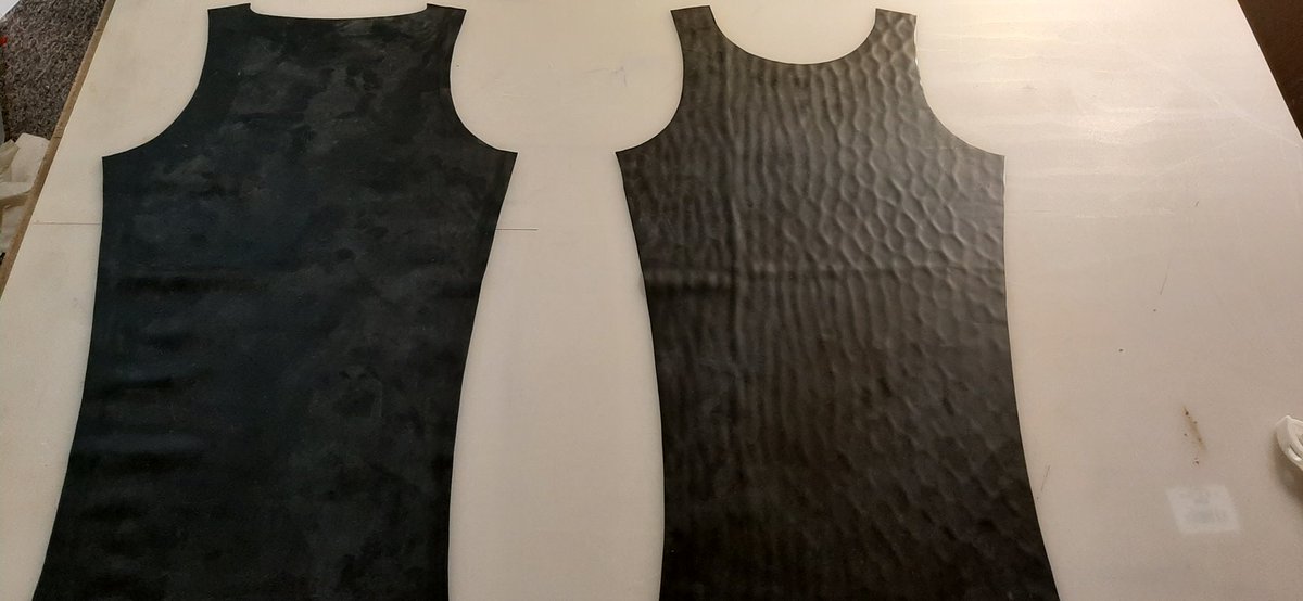 D3monicI's tweet photo. Black and translucent blue tank https://t.co/dlGHgvUEvT