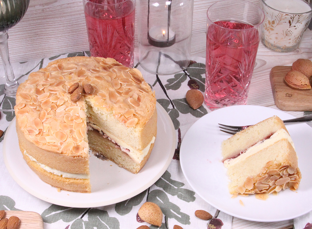 SpongeCakesLtd's tweet photo. Remember to get your Bakewell Sponge Friday orders in by 2pm today! https://t.co/b4UUJQxJT0 #SpongeFriday #BakewellSponge #WeeklyDiscount #Hurry https://t.co/SRM7F7q82l