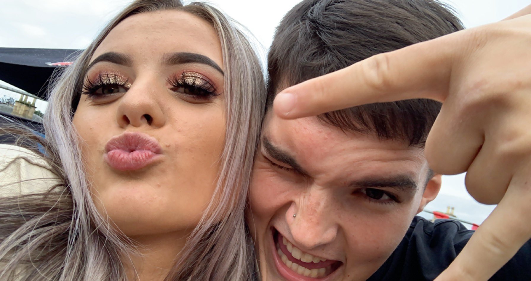  happy birthday Dave!!! Hope you have a lovely day  xx 