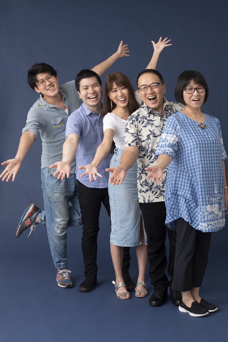 ট ইট র 平間写真館tokyo いつもお世話になっているデザイナーさんがご家族と一緒にご来館 面白い家族 と聞いてはいたものの 予想以上の仲良しご家族 平間からの要望に沢山応えてくれて 終始笑顔の絶えない撮影になりました