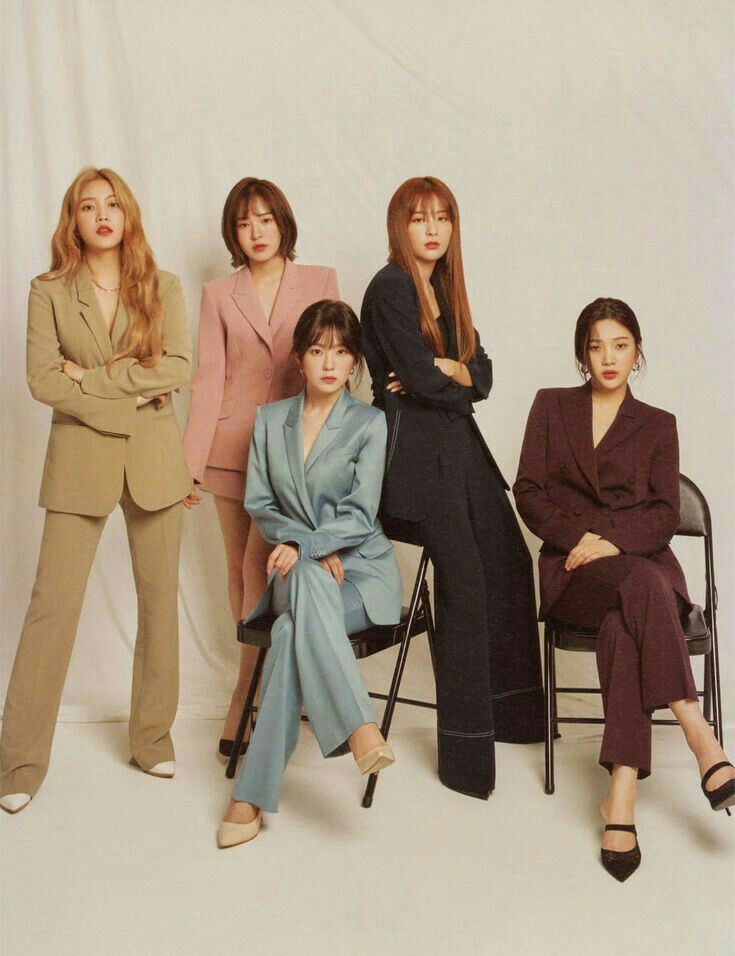 Apipp88689357's tweet photo. I WISH THEY WIN IN MAMA 2020 FROM MNET!! RED VELVET IS THE BEST GIRL GROUP FOR EVER ❤️💛💚💙💜 

- Song Of The Year (SOTY)
- Artist Of The Year (AOTY)
- Best Performance Girl Group
- Best OST 
- Best female group

#MAMAVOTE #RedVelvet @RVsmtown #MnetASIANMUSICAWARDS #2020MAMA https://t.co/aFzCcAWCn6