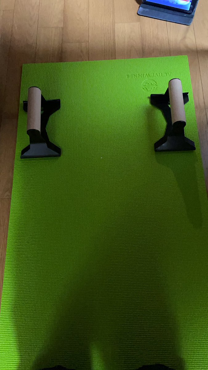 masashiii_'s tweet photo. プッシュアップ👊🏼20×3セット
#activewinner
#yogamat
#pushupbar https://t.co/43toUlMLZ8