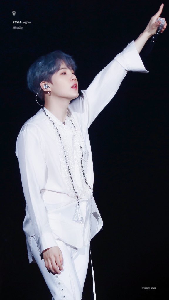 Silver/grey haired yoongi - a beautiful thread ♡