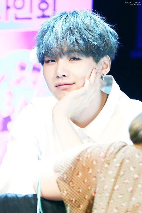 Silver/grey haired yoongi - a beautiful thread ♡