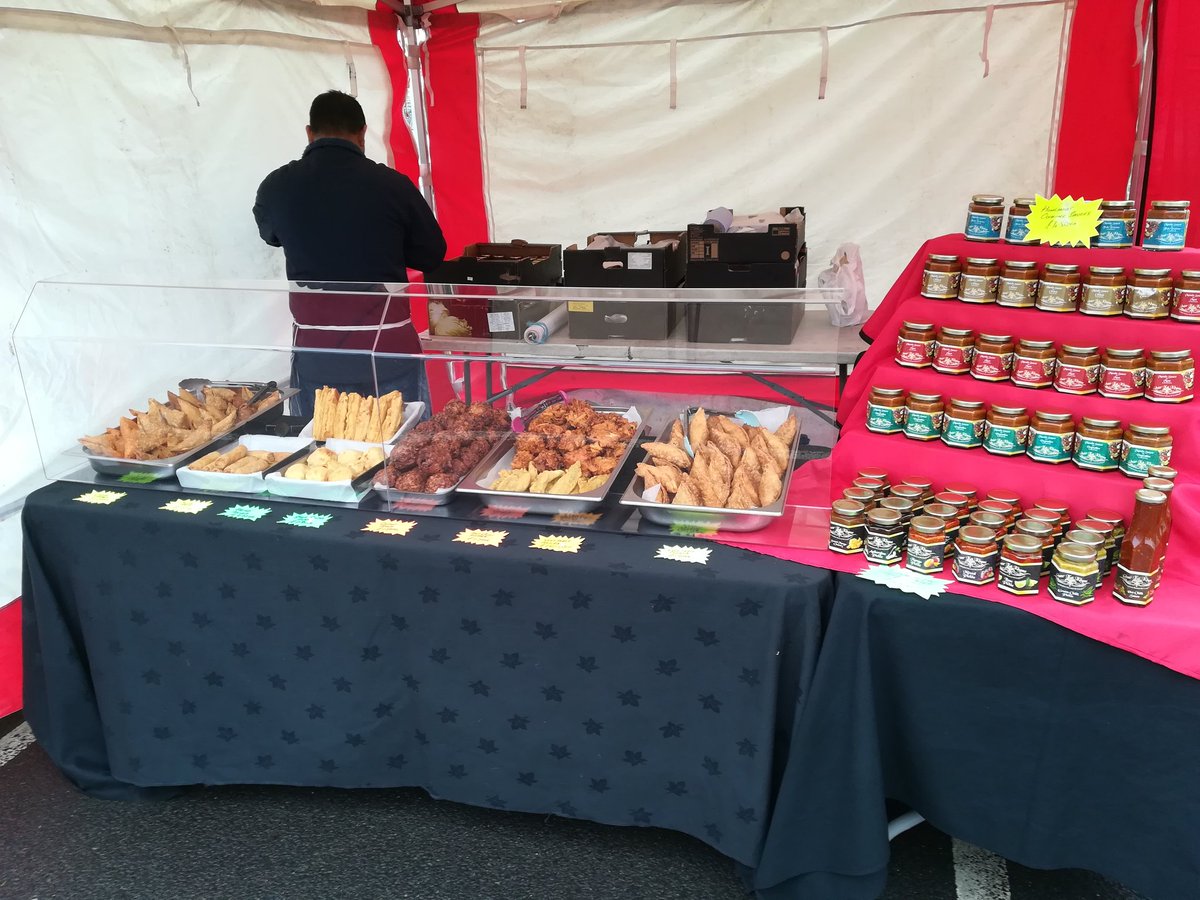 WollatonFarmers's tweet photo. You only have to wait 9 days before all your favourite local producers are back in the Lidl car park. There's plenty of space for everyone to adhere to social distancing, most stalls accept contact less card payments and we have our own QR code for you to scan. https://t.co/kpOR63ITrl