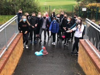 Our S1s having a brilliant time in STEM with our <a href="/YoungSTEMLeader/">Young STEM Leader</a>  team. #YoungSTEMLeaderWeek 🙌