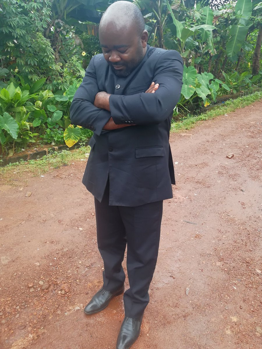 JEUDI EN NOIR...

Journée de deuil national. On pleure nos enfants et on reste mobilisé pour un retour a la paix dans les régions du NOSO

#CryMyBelovedCountry
#cesenfantssontmesenfants
#stopkillingmypeople
#EndAnglophoneGenocide
#camerounsanspresident
#VacancePouvoirCameroun