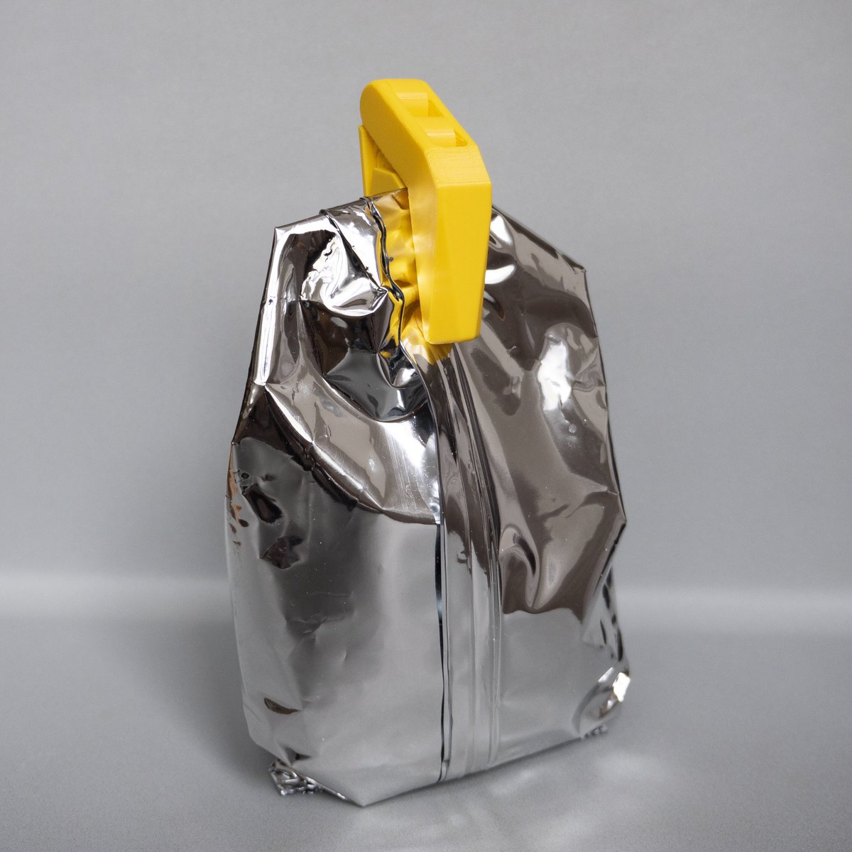 prusament's tweet photo. The Bag Clip printed from PETG Mango Yellow. This impressive model by Andrei is available at https://t.co/JJIDVqQcGa 👌

Test the PETG Mango Yellow too! It's available at our shop! 🥭

https://t.co/urO6pghWIj

#prusa #prusament #prusaresearch #prusaslicer #prusai3 #petg #3d https://t.co/blBnW5hKWI
