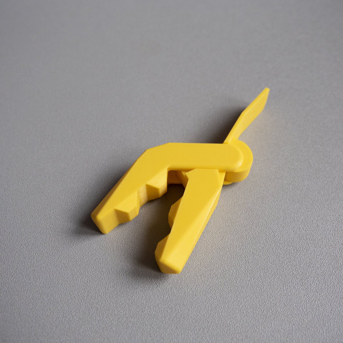 prusament's tweet photo. The Bag Clip printed from PETG Mango Yellow. This impressive model by Andrei is available at https://t.co/JJIDVqQcGa 👌

Test the PETG Mango Yellow too! It's available at our shop! 🥭

https://t.co/urO6pghWIj

#prusa #prusament #prusaresearch #prusaslicer #prusai3 #petg #3d https://t.co/blBnW5hKWI