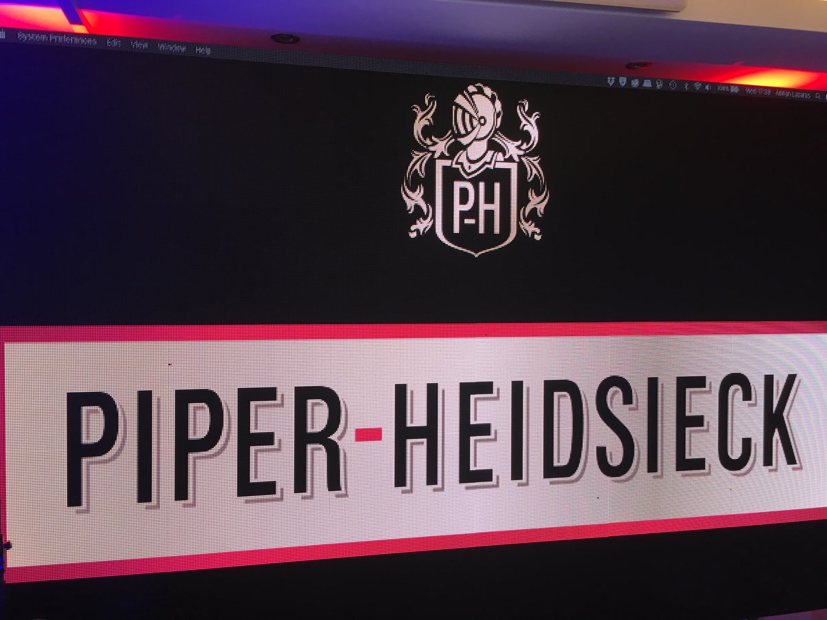 Bokehfff's tweet image. What an incredible night last night with @piperheidsieck and Denise Cowburn-Levy.
Denise from @gingerandlimect was interviewed about her new book, full of tales of her extraordinary life and of course, incredible recipes.
#bokehcreativestudio #bokehproductions
