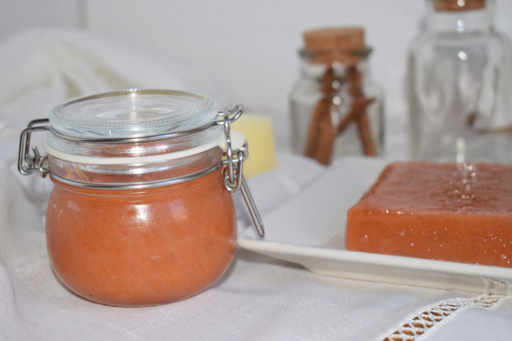 Antojo_cocina's tweet image. #Recetatradicional muy fácil para preparar dulce de #membrillo, carne de membrillo o #codonyat casero 😋 Perfecto para tomar de postre como en el aperitivo con un poco de queso. #RECETA PASO A PASO CLICANDO EL ENLACE 👇 antojoentucocina.com/receta/membril…