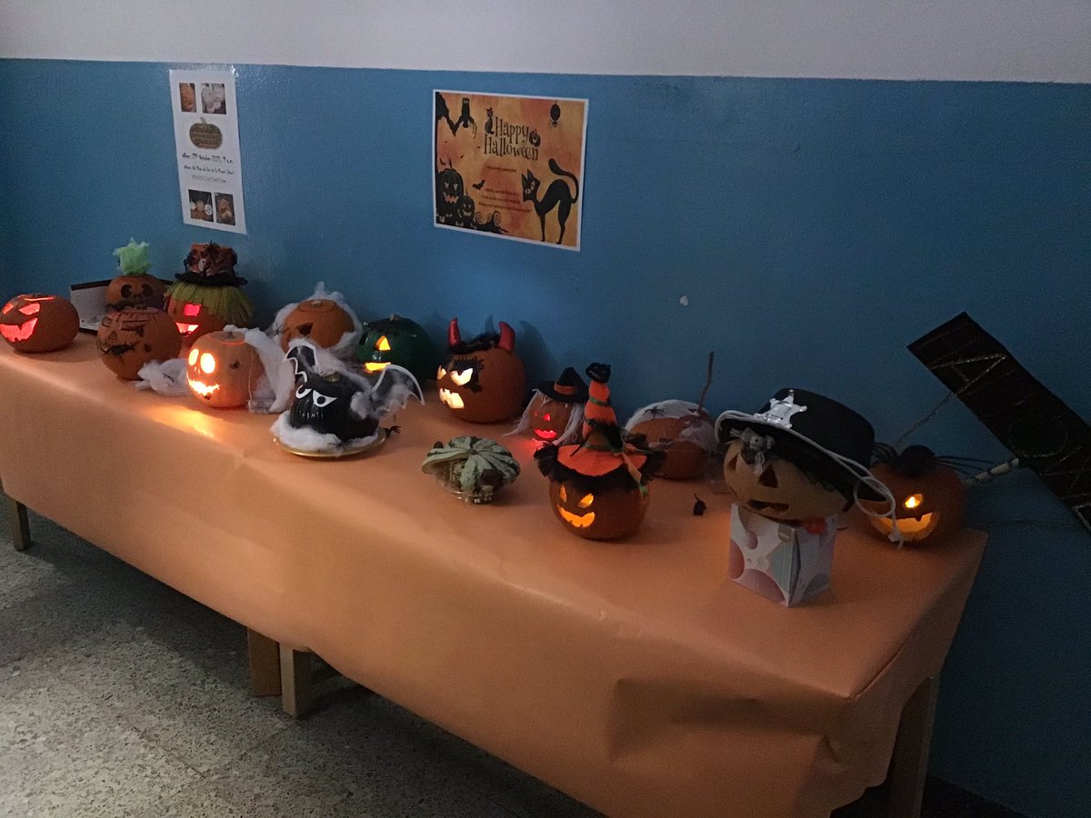 mercedaries's tweet photo. Look! They are reals scary! 
Mireu! Realment fan molt por! 

#fsf5prim #fsf6prim #halloween #pumpkin https://t.co/crGc4QfmSV
