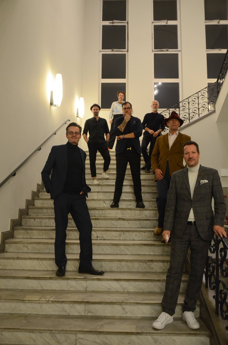 UraniaBerlin's tweet photo. Am Montag Abend lud #HagenHoppenstedt ein, um sich mit Berliner Gastronomen über deren Konzepte auszutauschen. Die Gäste des Abends: Tim Hansen &amp; Vitali Müller (#12Seasons), Michael Koehle (#HerzundNiere), Stefan Landwehr (#GrillRoyal), @wirtbillywagner (#NobelhartundSchmutzig) https://t.co/ksFkz3aTCz