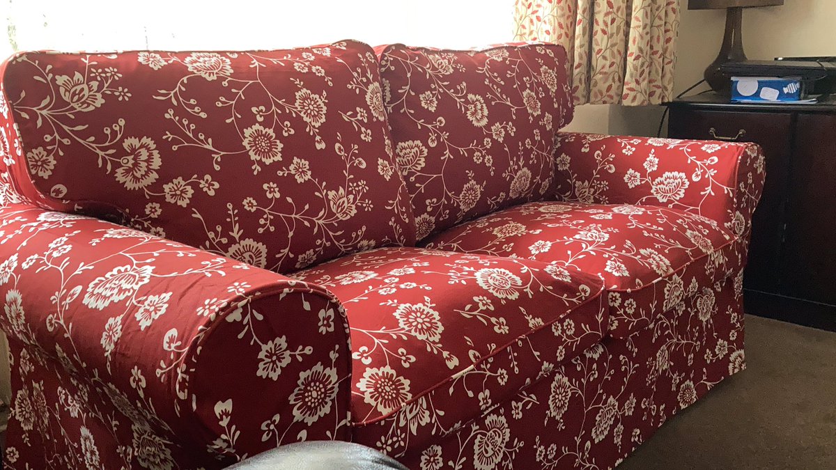 SSpracklen's tweet image. One down, one to go #newsofas @IKEAUK #ektorp #flatpacked #easierthanexpected