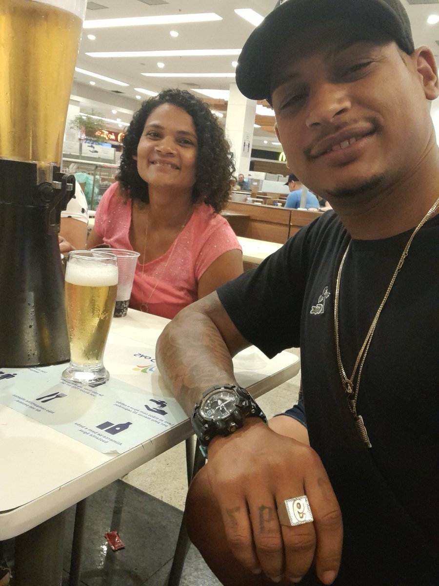 mtsssantos62's tweet photo. ,*E Hoje Né Chegou o Grande Dia Meus parabéns Minha Guerreira Vim Te desejar Muitos Anos De Vida Saúde Felicidades Te Agarecer Por Ser Essa Mãezona  q Sempre lembra de Mim Obrigado Por vc Ser Mãe é Pai Te Amoooo Meu Coração Fora Do Peito ❤️❤️ Tah Ficando Velhinha Em Rs🥳🎉🎊🥳🎉 https://t.co/OVinO8uzIZ