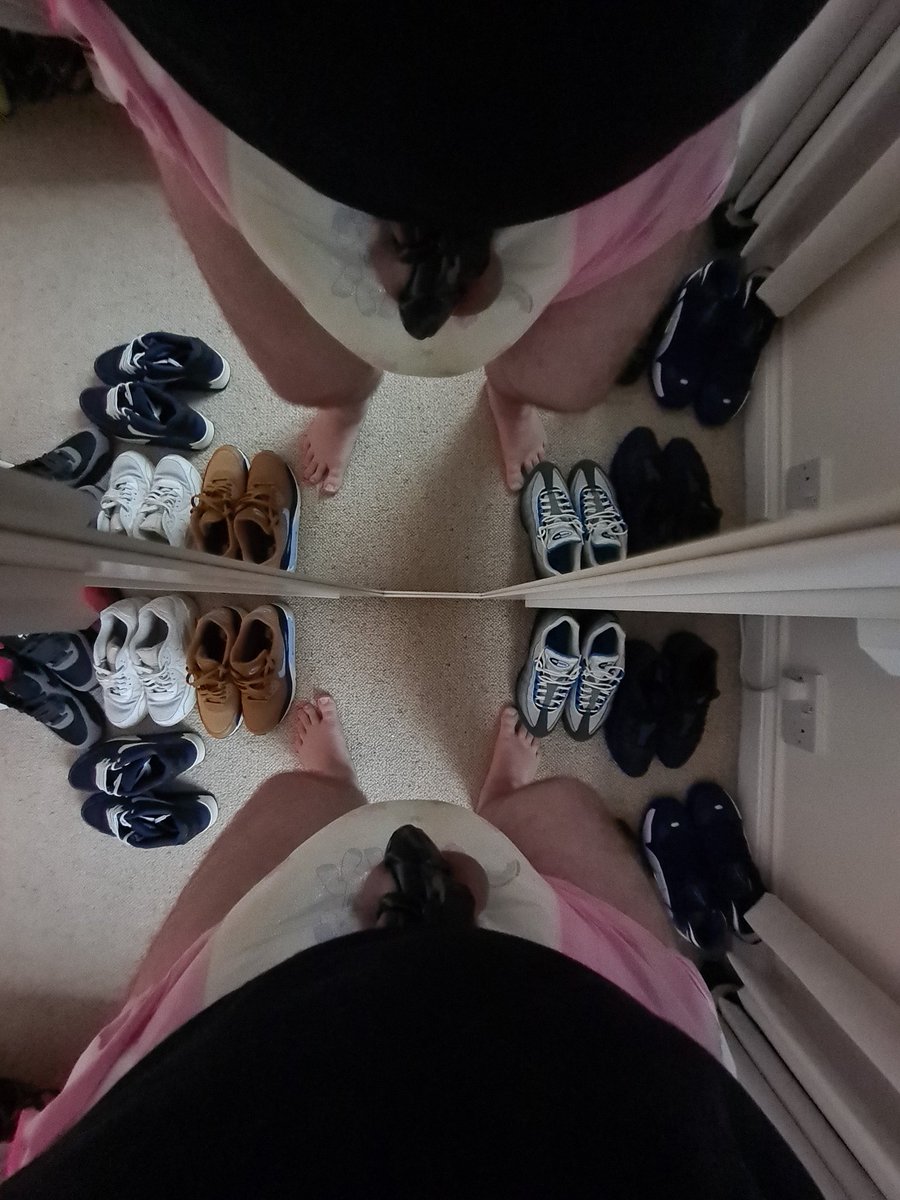 Mancsite's tweet photo. Lunch time change over #abdlcommunity #abdl #abdlgay #teamlocked #malechastity #gaychastity #locktober #locktober2020 https://t.co/Xy4TrjvyE0
