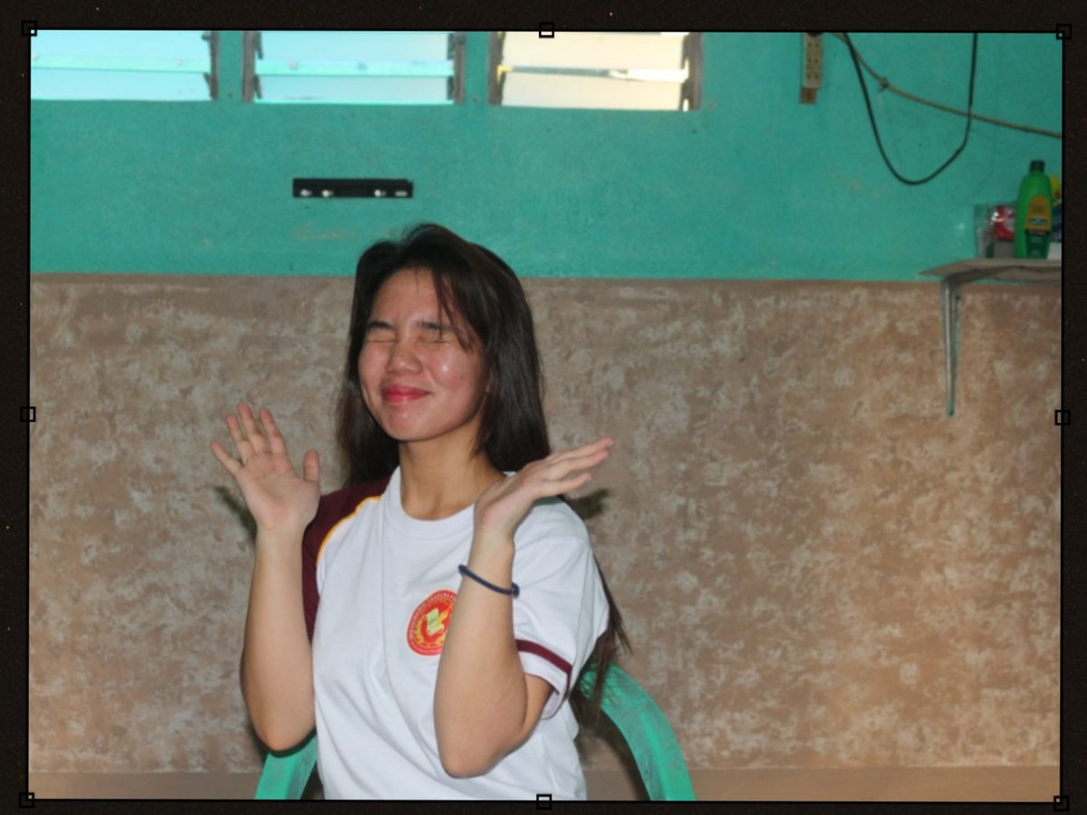 _keysilin's tweet photo. Inenjoy ko na lang kahit pagod nako sa PE https://t.co/YISHvwoTKg