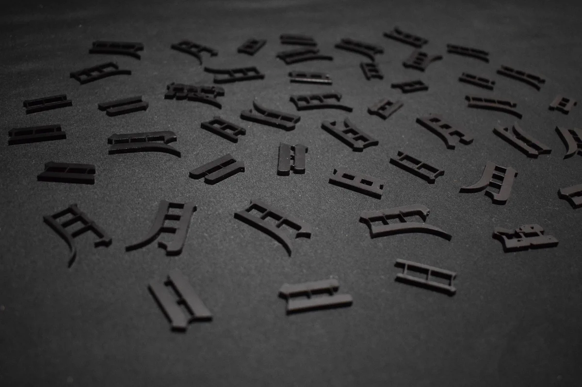 まるで精神修行！？全く同じフォントを探さなければならない神経衰弱のボドゲ