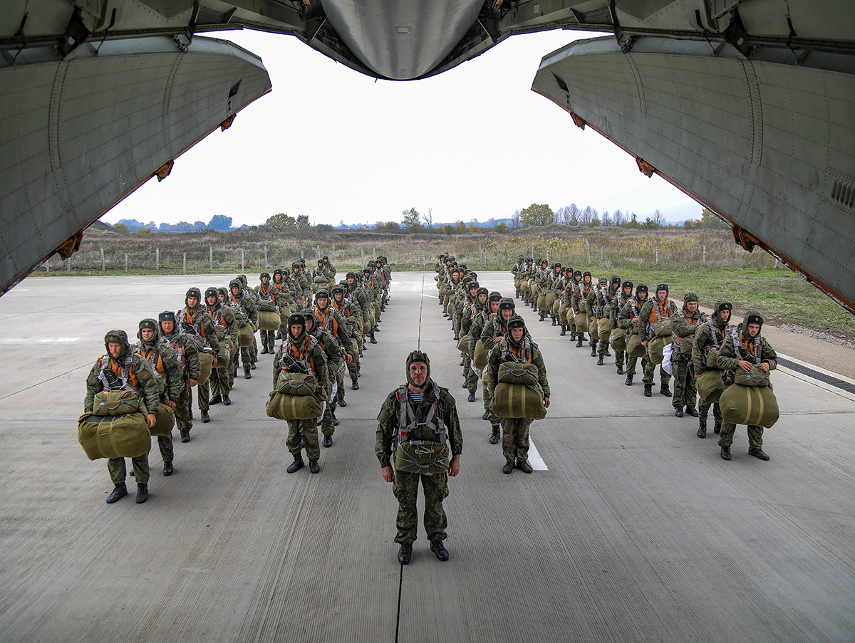 Что ждет военных 2024. Нагорный Карабах ВДВ. Военные учения. Российские войска. Российские военные.