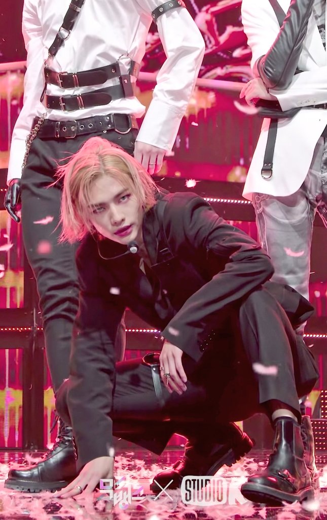 ちまっこ 最高の三白眼の推しです ヒョンジン Hyunjin Straykids ちまっこ 最高の三白眼の推しです ヒョンジン Hyunjin Straykids