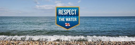 mmcleaningco's tweet photo. Please stay safe out there . #Respectthewater #SaveLives #rnli #cornwall #newquay https://t.co/r7uc9ZM64k