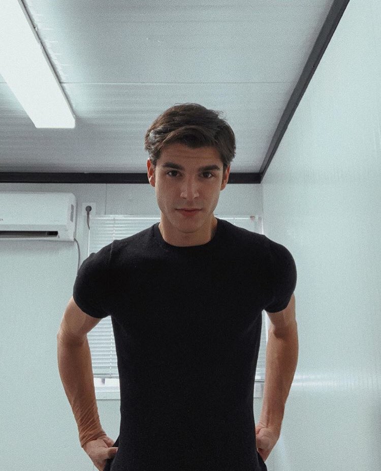 𝑴𝑬𝑳 💫 tweet media