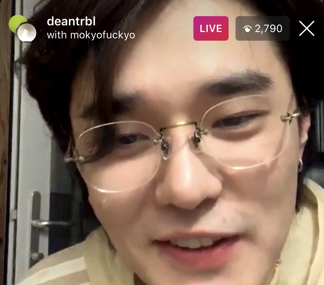 deansintro's tweet photo. DEAN LOOKED SO GOOD TODAY THE HAIR THE GLASSES EVERYTHING https://t.co/RW6X1Hl51P