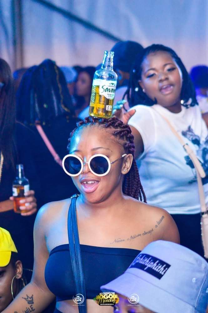 TP6470's tweet photo. @SavannaCider pls consider a hat with a straw, ur kids dnt wnt dis in deir hands. https://t.co/fHCWsOPmaE