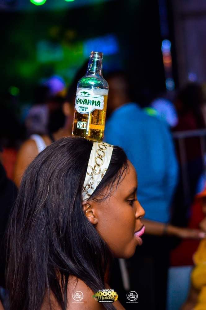 TP6470's tweet photo. @SavannaCider pls consider a hat with a straw, ur kids dnt wnt dis in deir hands. https://t.co/fHCWsOPmaE