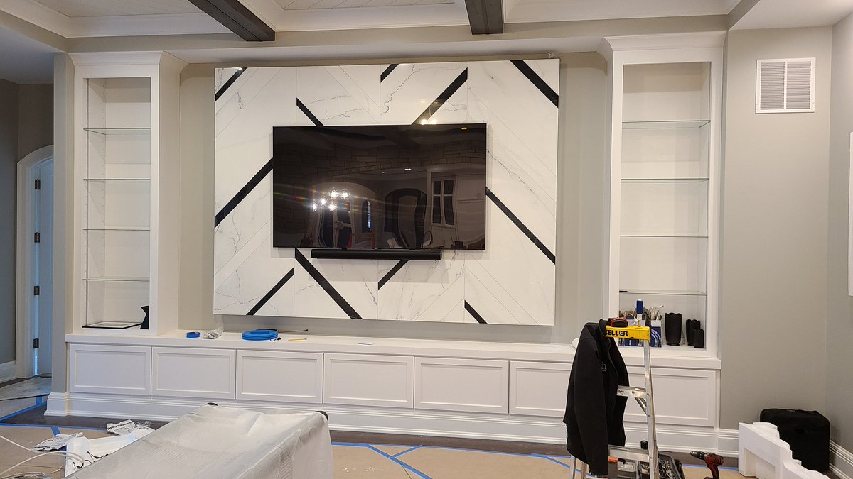 bdub2626's tweet photo. Just a little guy going up there to fill that wall. 😏 #samsungQLED #Sonos #makeastatement #customAV https://t.co/GupgiQUNq9