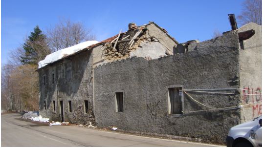 provinciamodena's tweet photo. #SP324 a #Frassinoro (bivio "imbrancamento" con #SP486) SENSO UNICO ALTERNATO x edificio pericolante. Provvedimento attivo fino alla messa in sicurezza dell’immobile.
@PLdelFrignano @Sestola_it @Fanano1 @gazzettamodena @Carlino_Modena @ModenaToday @Modenaindiretta @TvQui https://t.co/4y4cImO6L6