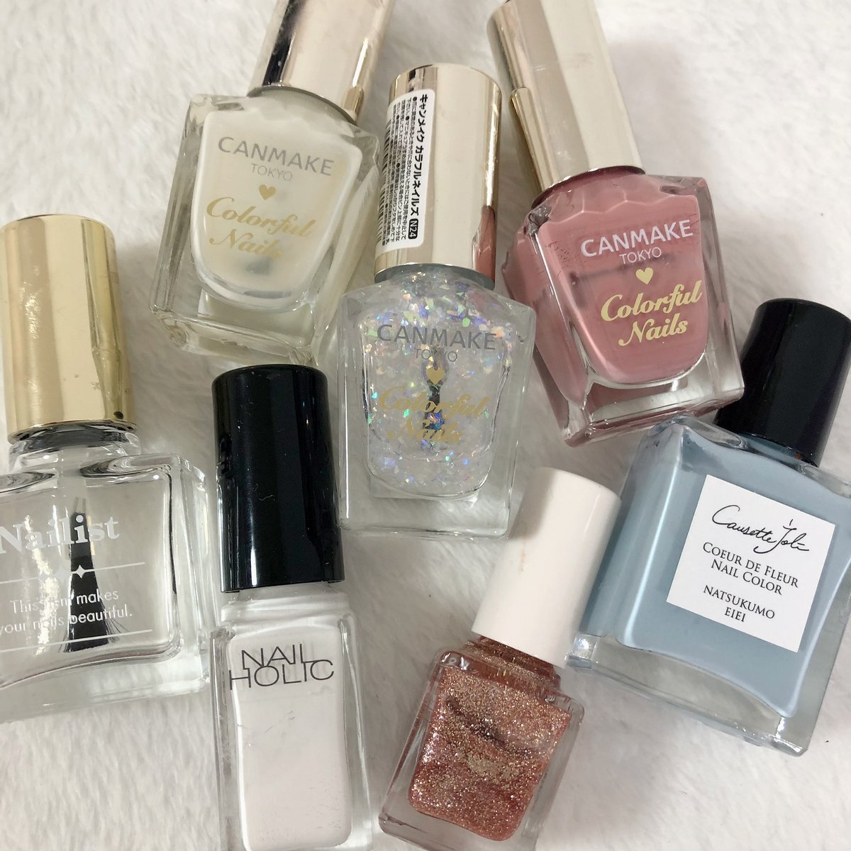 最近好きなのが手書きツイードネイル?
ネイルホリックのアートペンが優秀✨
ベースカラー塗って、ネイルホリックアートで線を引き、その上から好きな色で色を混ぜていきます。4枚目に若干やり方のせました。
#セルフネイル 