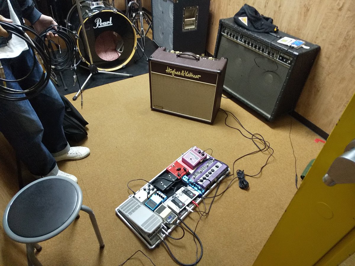 Guitar_Shop_BYG's tweet photo. #スタジオ 個人練習

ギターの個人練習、アンプレンタルもあります。
ご自分のアンプを持ち込みもOKです。
ご予約時にご相談ください。 https://t.co/yZMsNZKoze