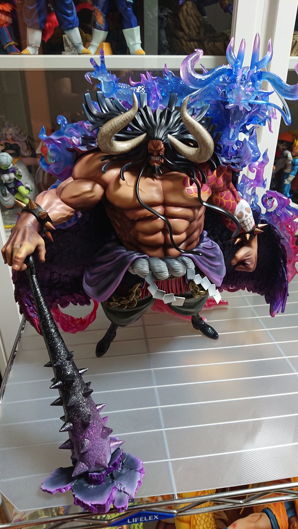 レッド レッド Popカイドウきました 海外ｶﾞﾚｷと同じ箱のデカさ ゴミの量 Popは初期からほぼ全部持ってますがデカさ重さ一番すね 今はﾌﾟﾚﾊﾞﾝ予約制なので一昔前のネット合戦に比べたら天国です すごい迫力です Pop カイドウ ワンピース 百獣