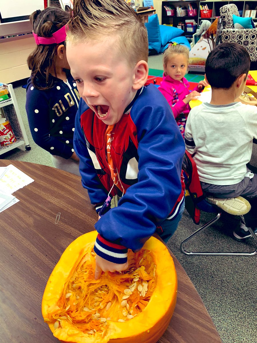 MrsPierceKinder's tweet photo. Pumpkin science AND crazy hair?! What a day! @HumbleISD_DWE https://t.co/MgLlEdNJsl