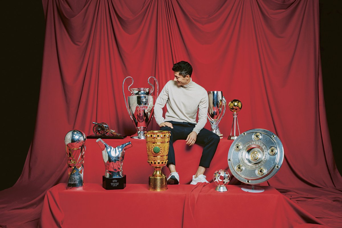 FCBayernEN's tweet photo. Year of the Lewandowski 🏆
@lewy_official https://t.co/39jnB6a9Gp