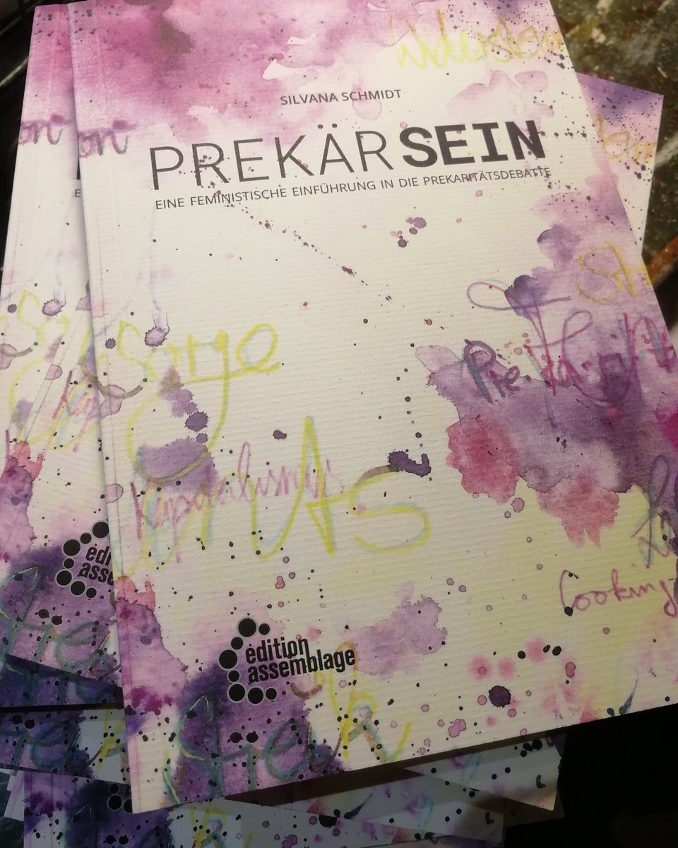 LitChicks's tweet photo. Ganz frische Ware! Gerade geliefert! 🥰🤗 #feministischlesen #prekärsein #silvanaschmidt #editionassemblage https://t.co/u4fPSEYrYA