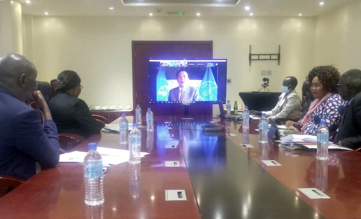 FAOSouthSudan's tweet photo. #SouthSudan Ministries of Agriculture & Food Security, Environment, Livestock & Fisheries and Wildlife Conservation represented 🇸🇸 at the first-ever virtual @FAO Regional Conference for Africa #ARC31.
🌍🌱 Revisit any part of the Conference here 👉🏾 https://t.co/A59uID3Od3 https://t.co/aGUVHaEReM