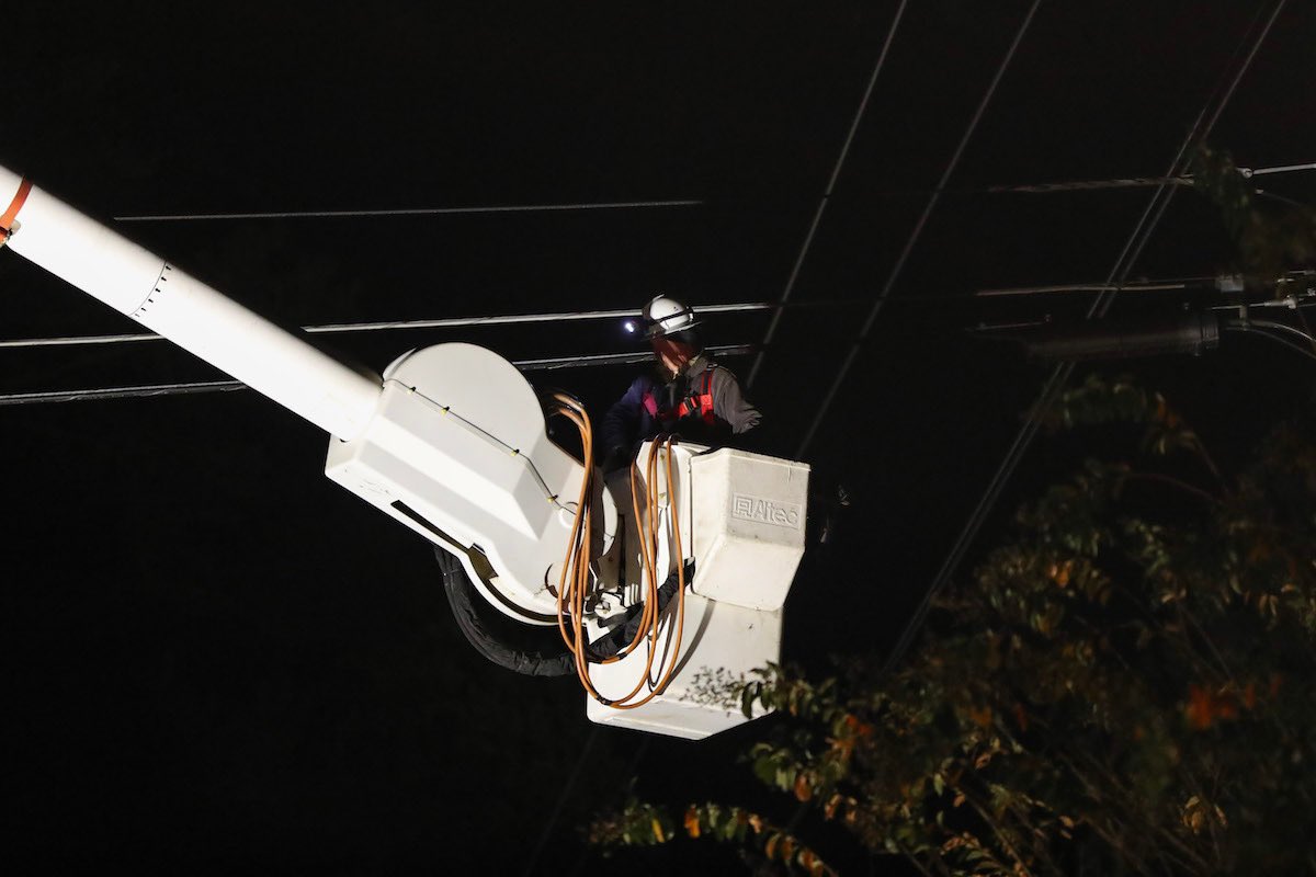ShawforGeorgia's tweet photo. While you slept, a few didn’t. Honored to support these early risers. #IBEW #GaPower #GaEMC https://t.co/inDNfuMrBM