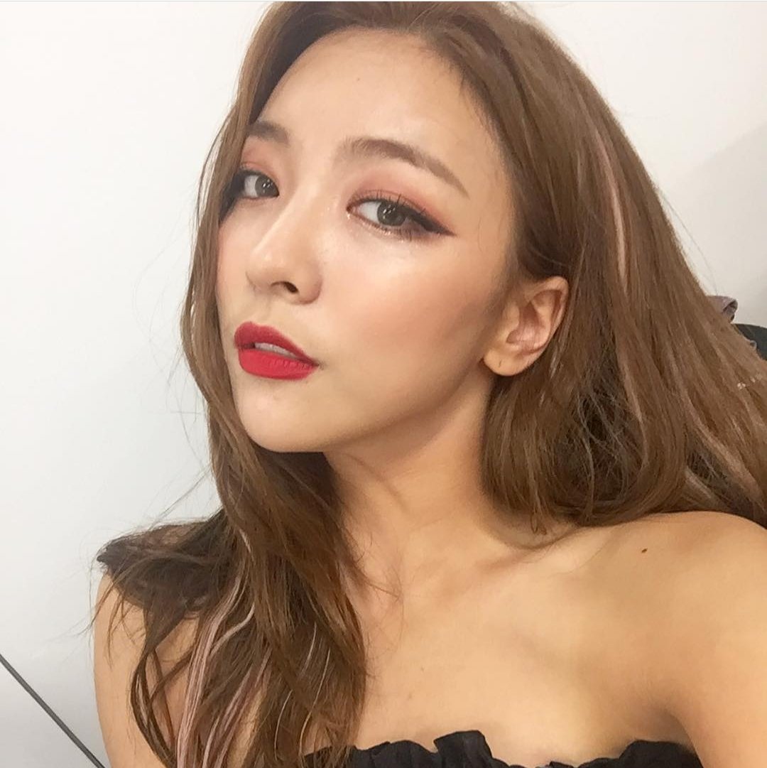 lunavitaminid's tweet photo. Hyun Seung Ah             Kim Ji Young
MakeUp Style                MakeUp Style https://t.co/bmAod0B0Q9